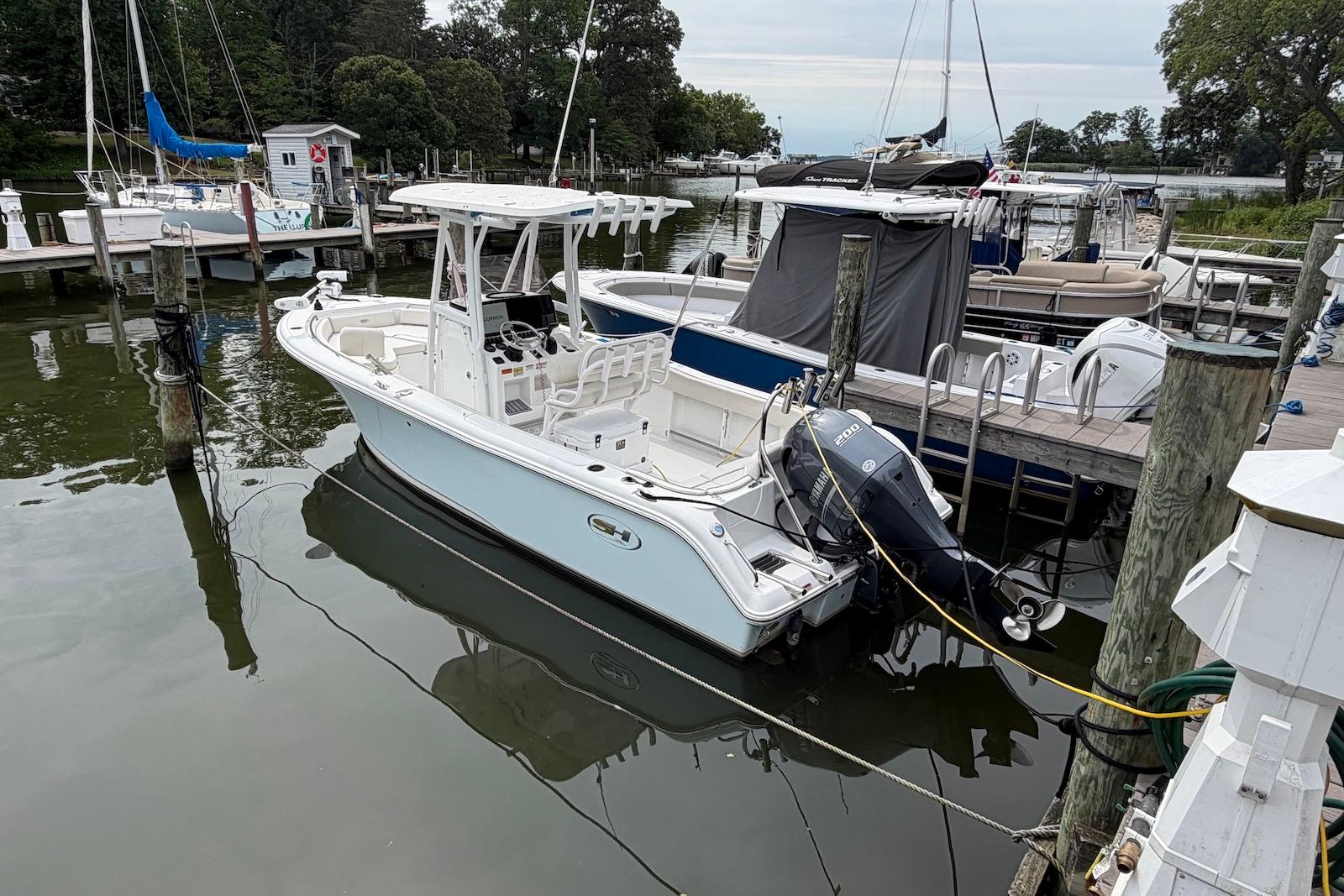 2023 Sea Hunt Ultra 234