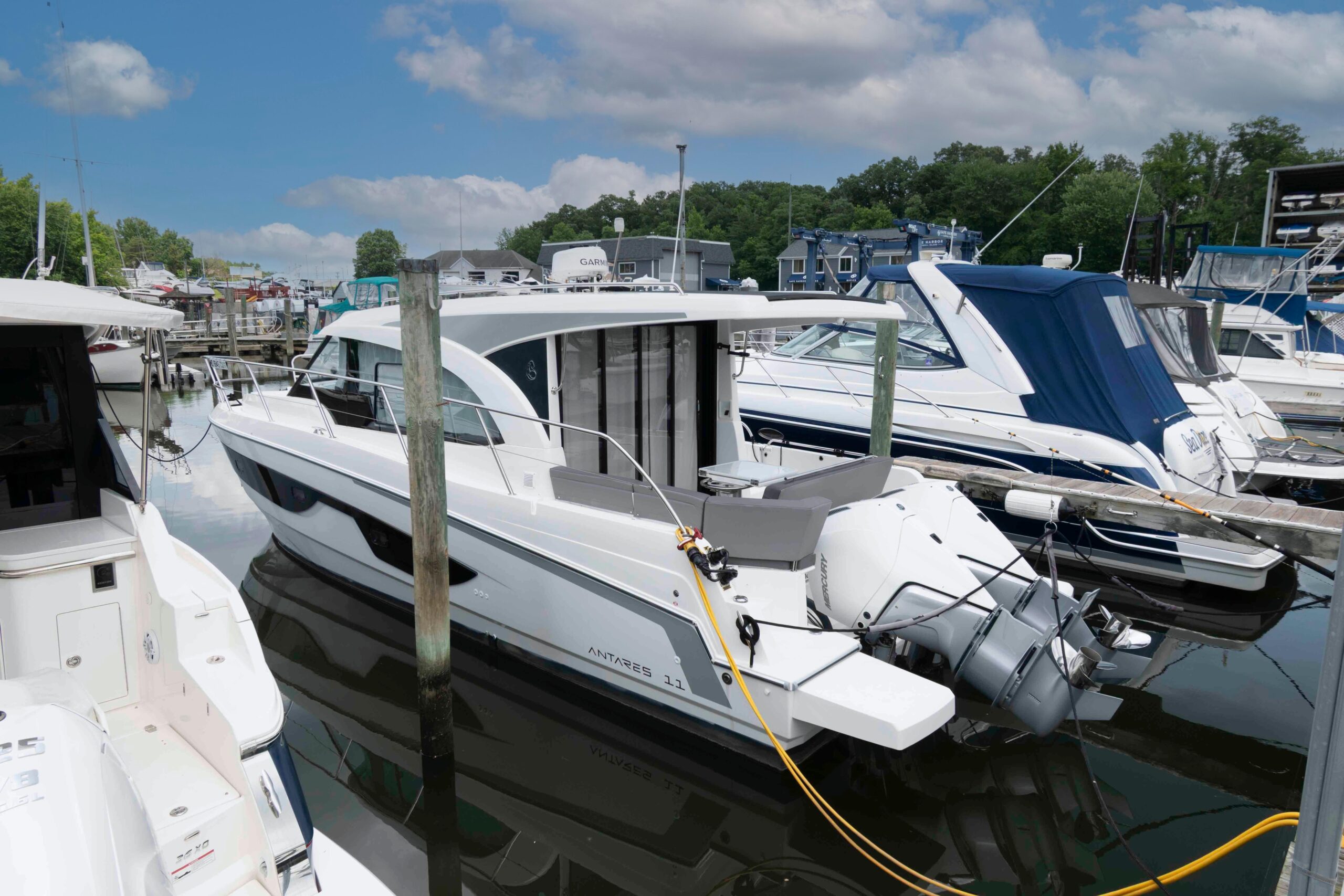 2024 Beneteau Antares 11 Coupe