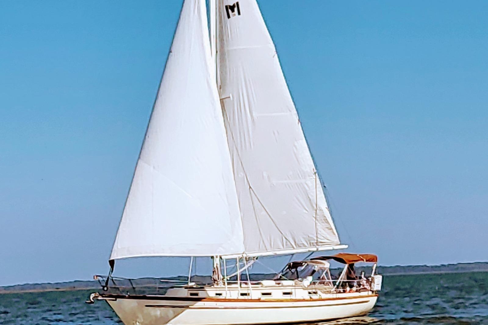 1981 Mariner 38