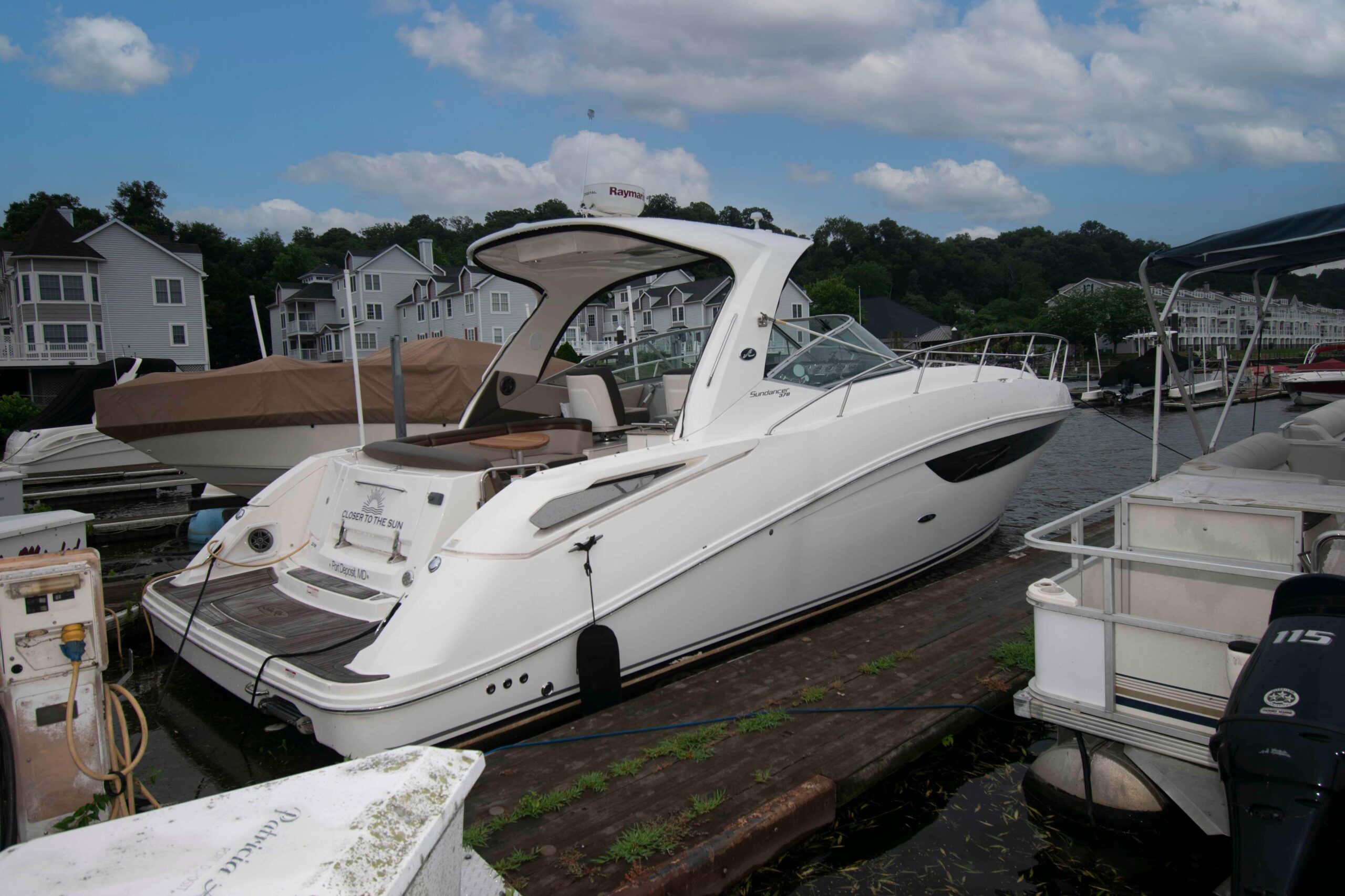 2016 Sea Ray Sundancer 370