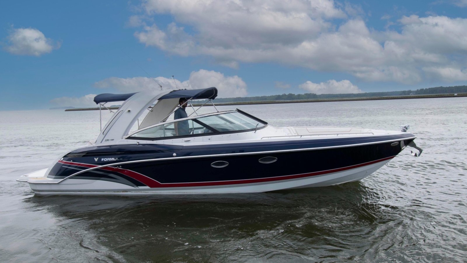 2017-formula-330-crossover-bowrider-power-10252756-20260722142016863-4.jpg