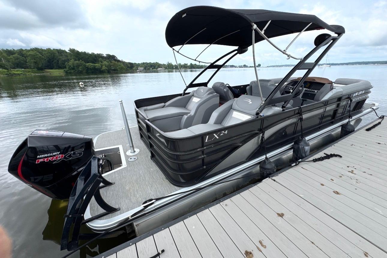 2022 Bennington 24 LXCWA