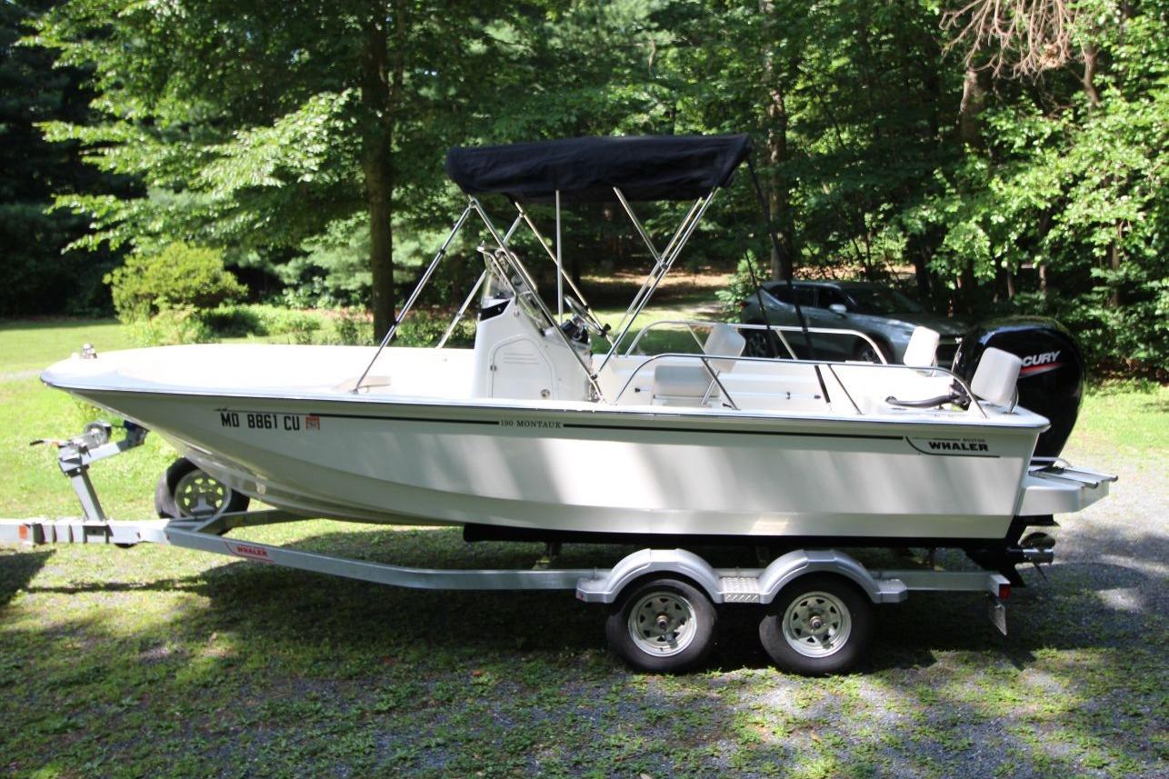 2025 Boston Whaler 190 Montauk