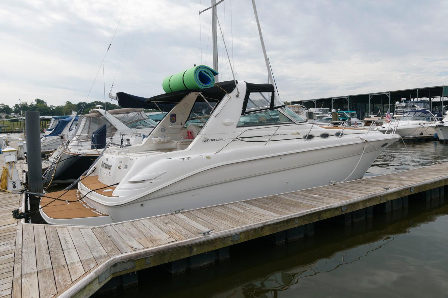 1998 Sea Ray Sundancer 370